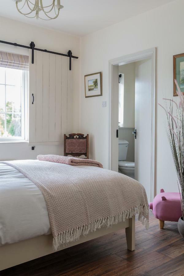 The Happy Pig Hotel เคนแมร์ ภายนอก รูปภาพ